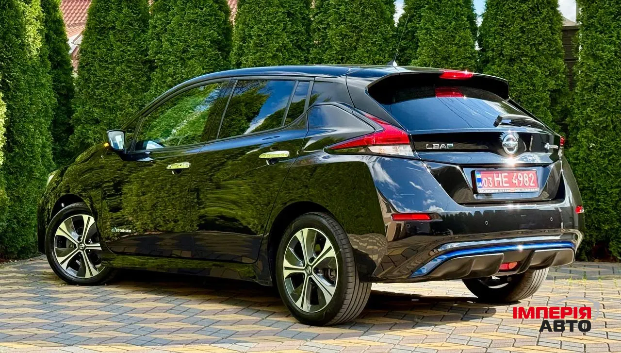 Nissan Leaf - фото 12