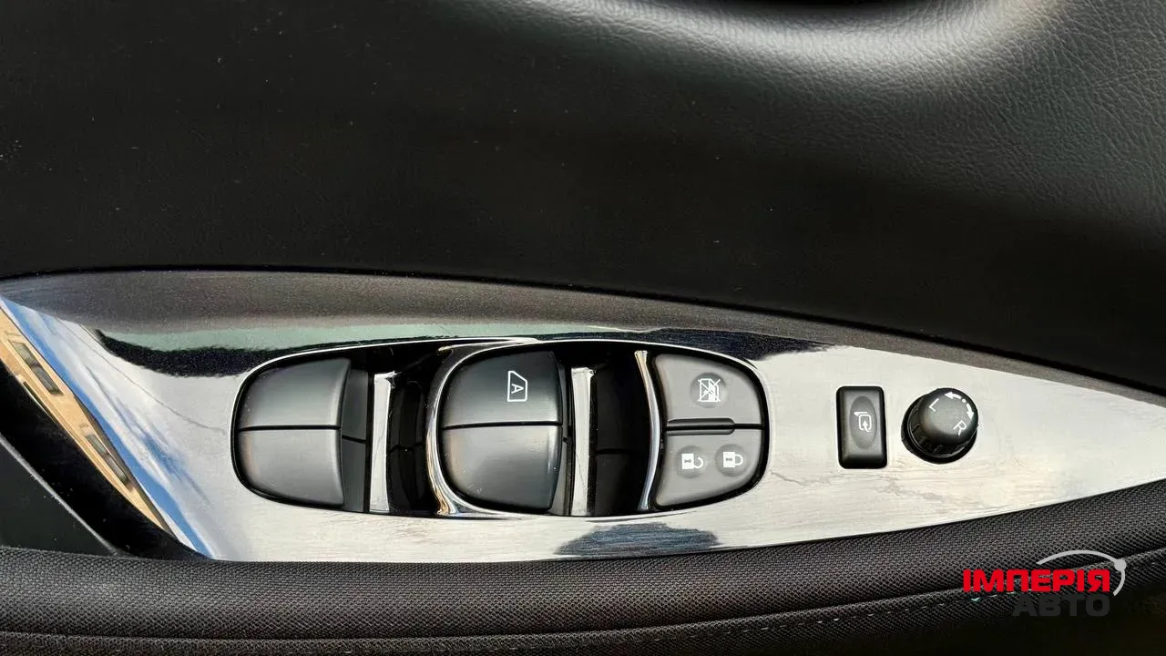 Nissan Leaf - фото 19