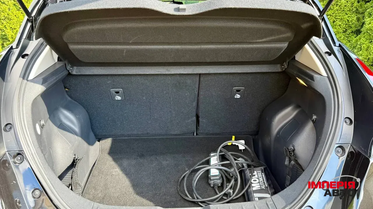 Nissan Leaf - фото 17