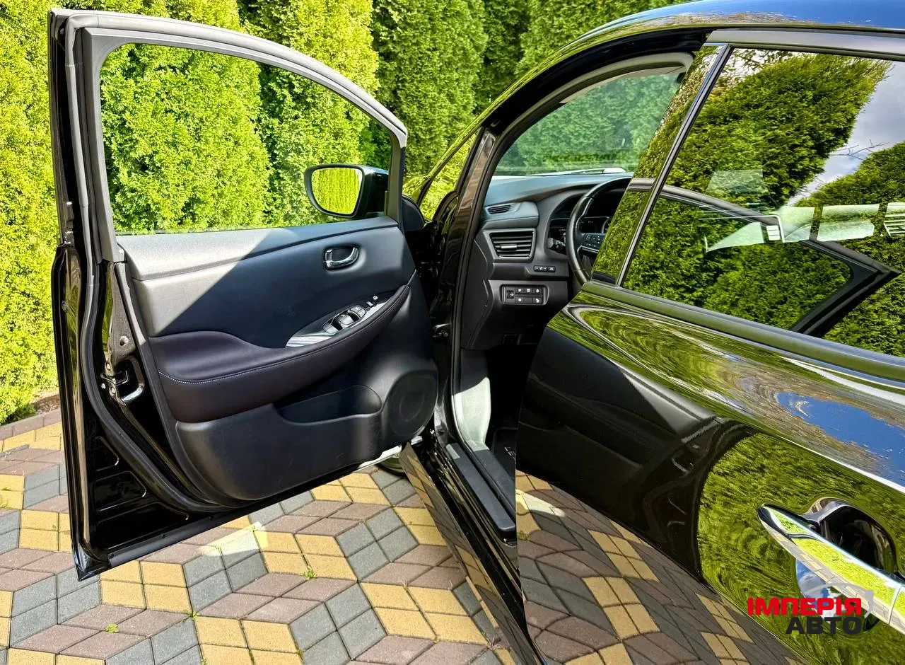 Nissan Leaf - фото 18
