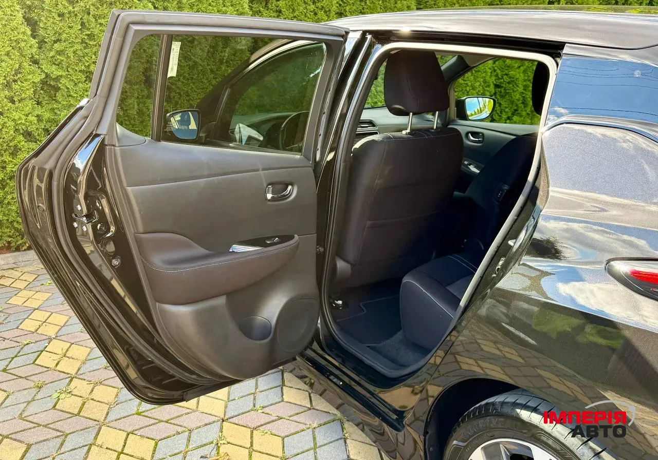 Nissan Leaf - фото 32