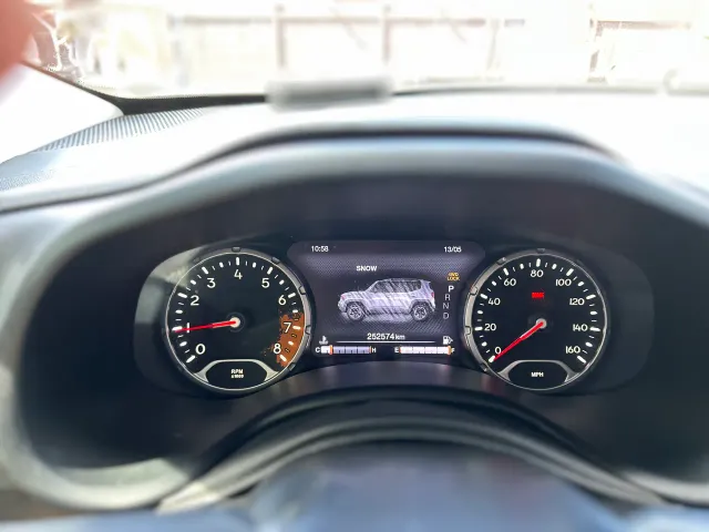 Jeep Renegade - фото 2