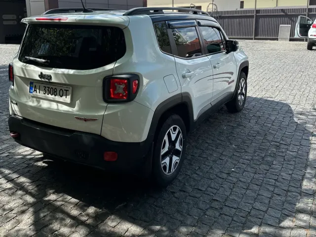 Jeep Renegade - фото 5