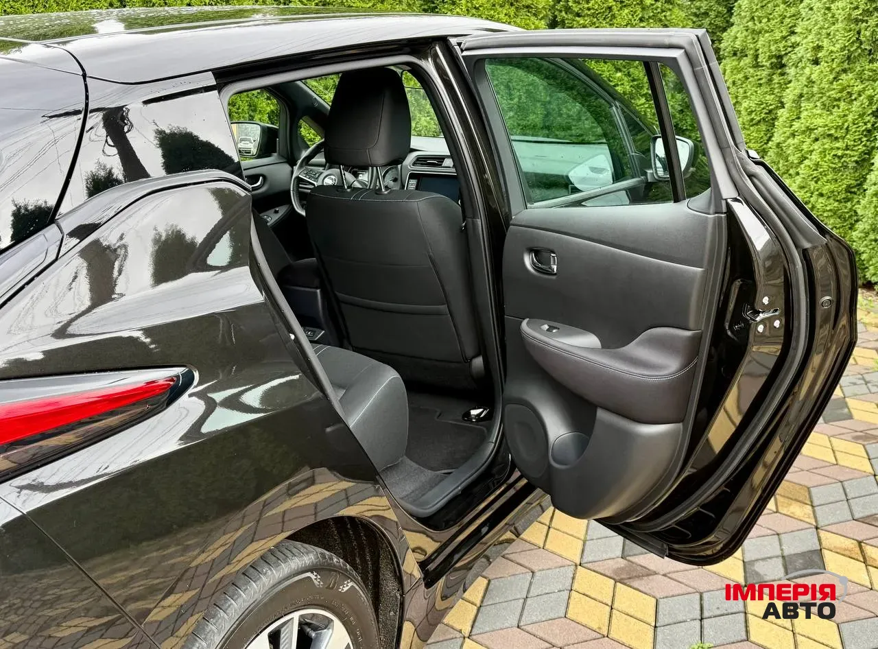 Nissan Leaf - фото 24