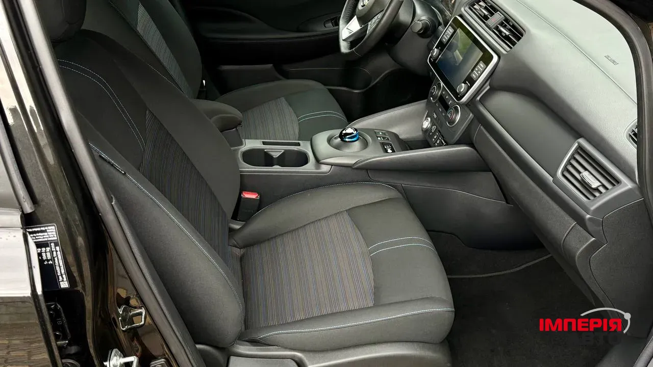 Nissan Leaf - фото 29