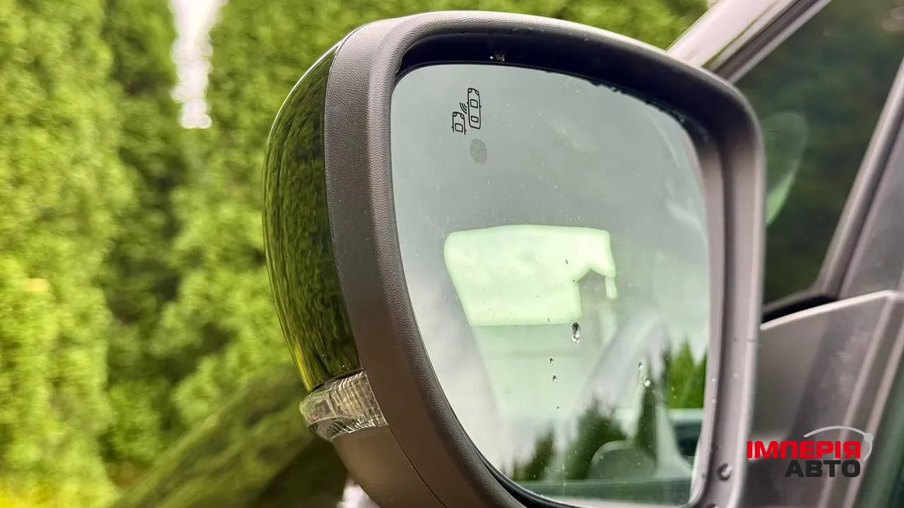 Nissan Leaf - фото 17