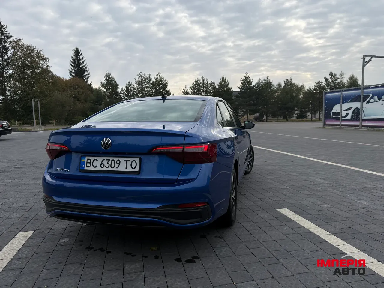 Volkswagen Jetta - фото 4