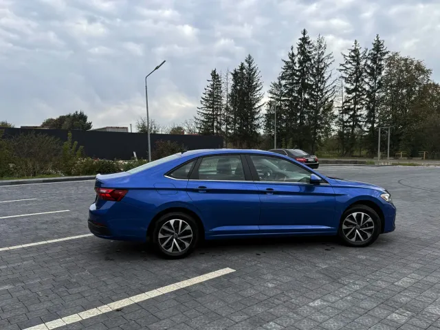 Volkswagen Jetta - фото 5