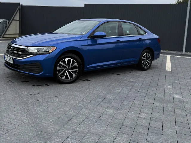 Volkswagen Jetta - фото 2