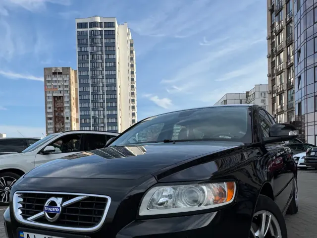 Volvo V50 - фото 2