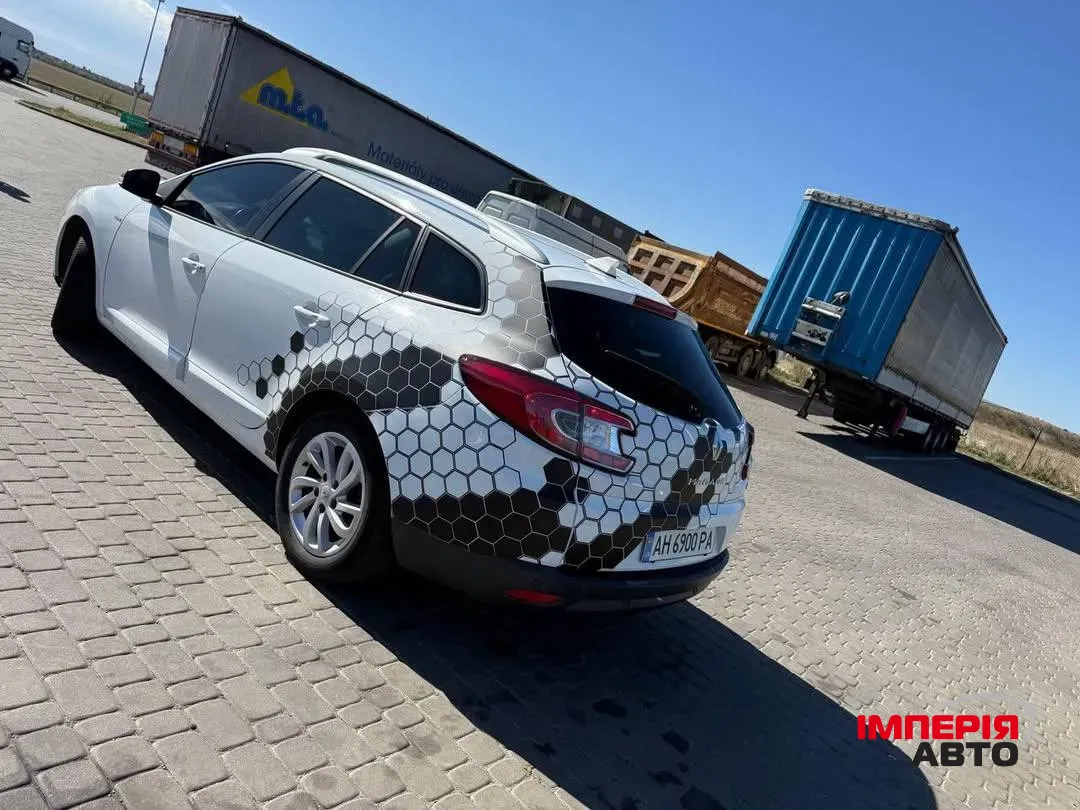 Renault Megane - фото 17