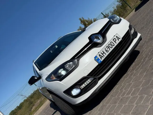 Renault Megane - фото 3