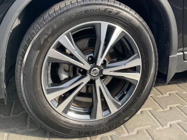Nissan Rogue - фото 1