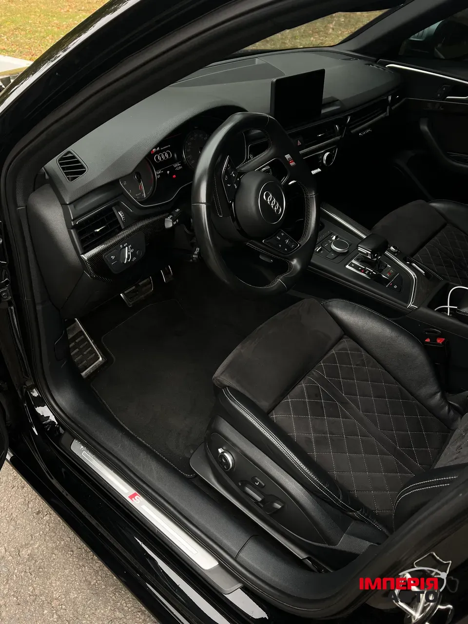 Audi S4 - фото 11