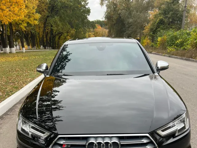 Audi S4 - фото 3