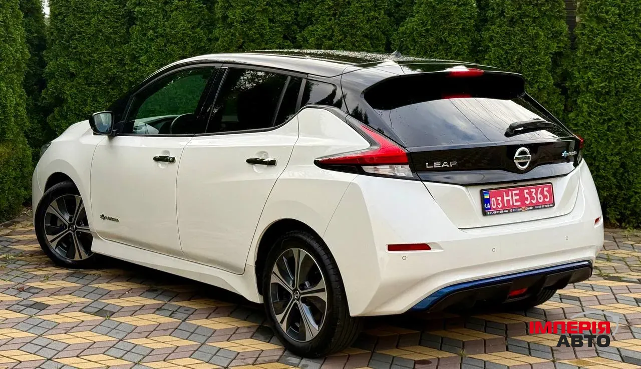 Nissan Leaf - фото 12