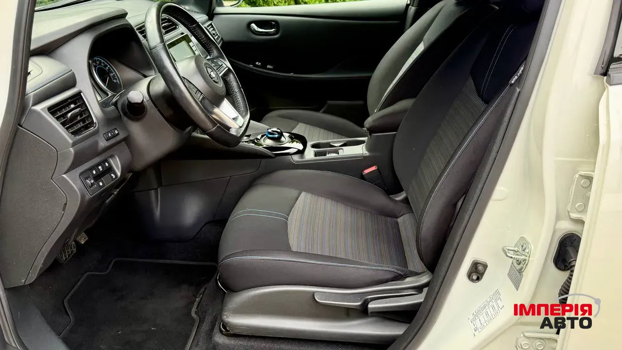 Nissan Leaf - фото 19