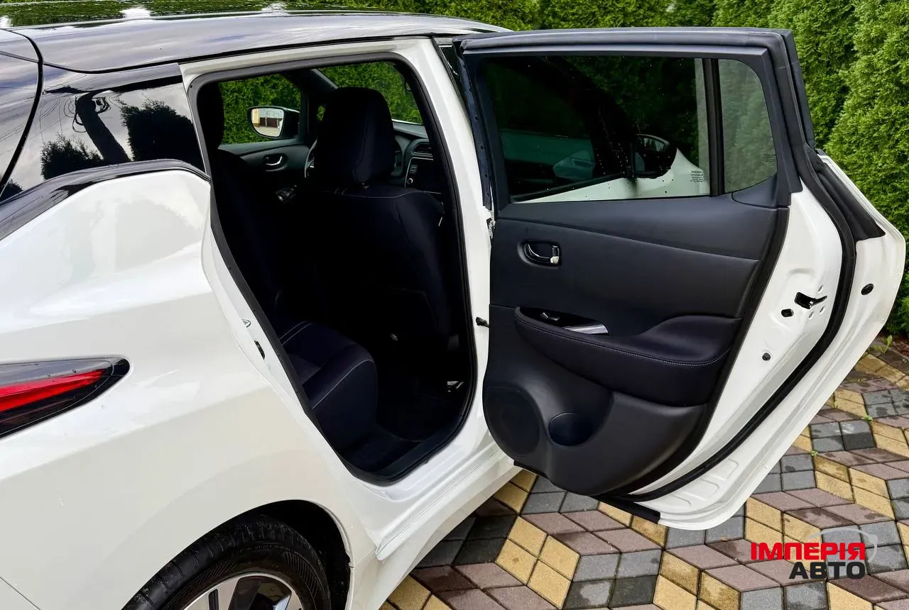 Nissan Leaf - фото 31
