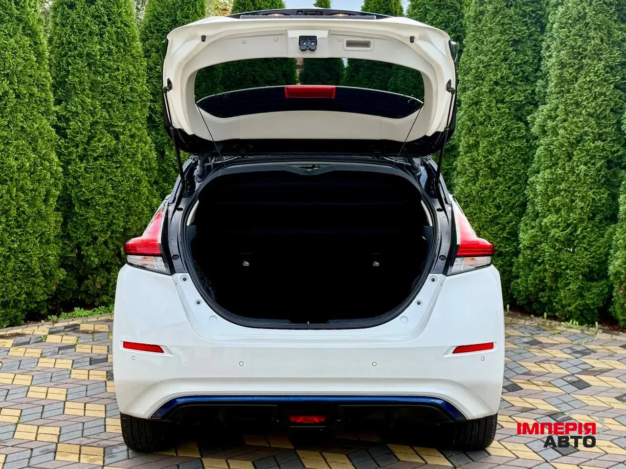 Nissan Leaf - фото 13