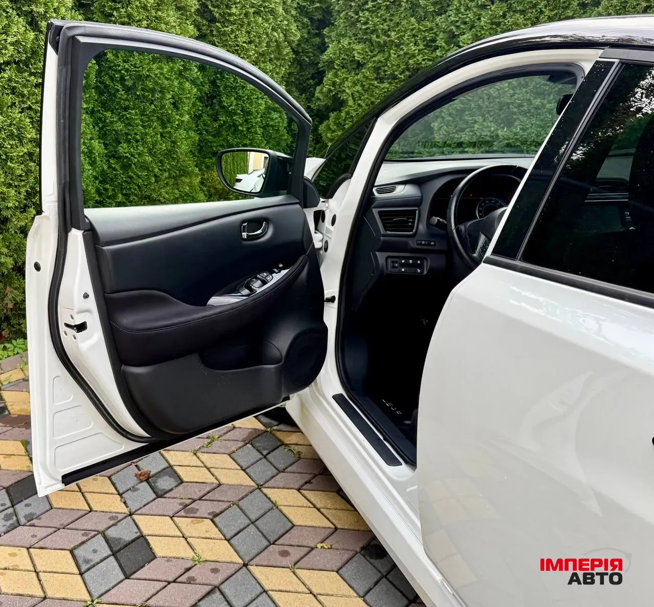 Nissan Leaf - фото 17