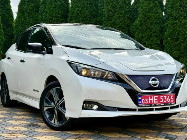 Nissan Leaf - фото 2