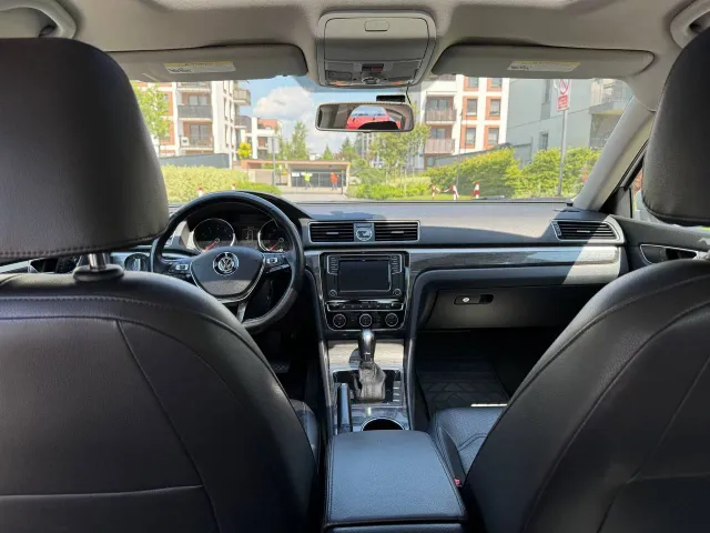 Volkswagen Passat - фото 2