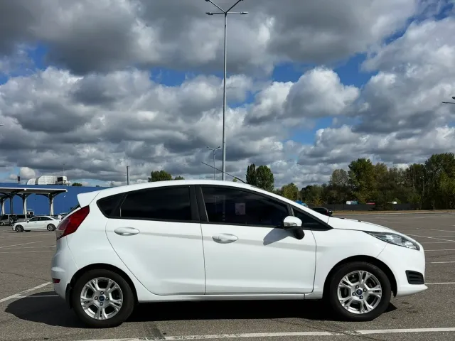 Ford Fiesta - фото 2