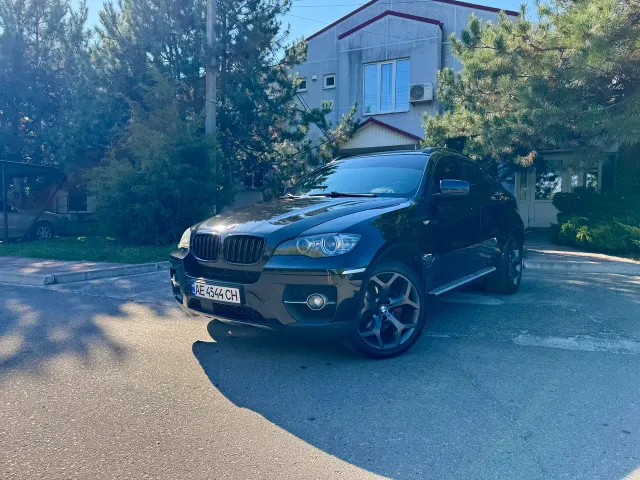 BMW X6 - фото 2
