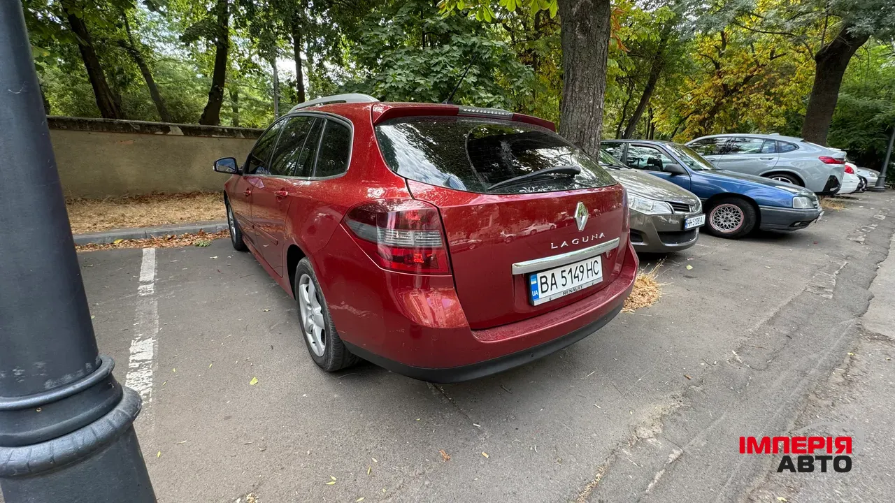 Renault Laguna - фото 4