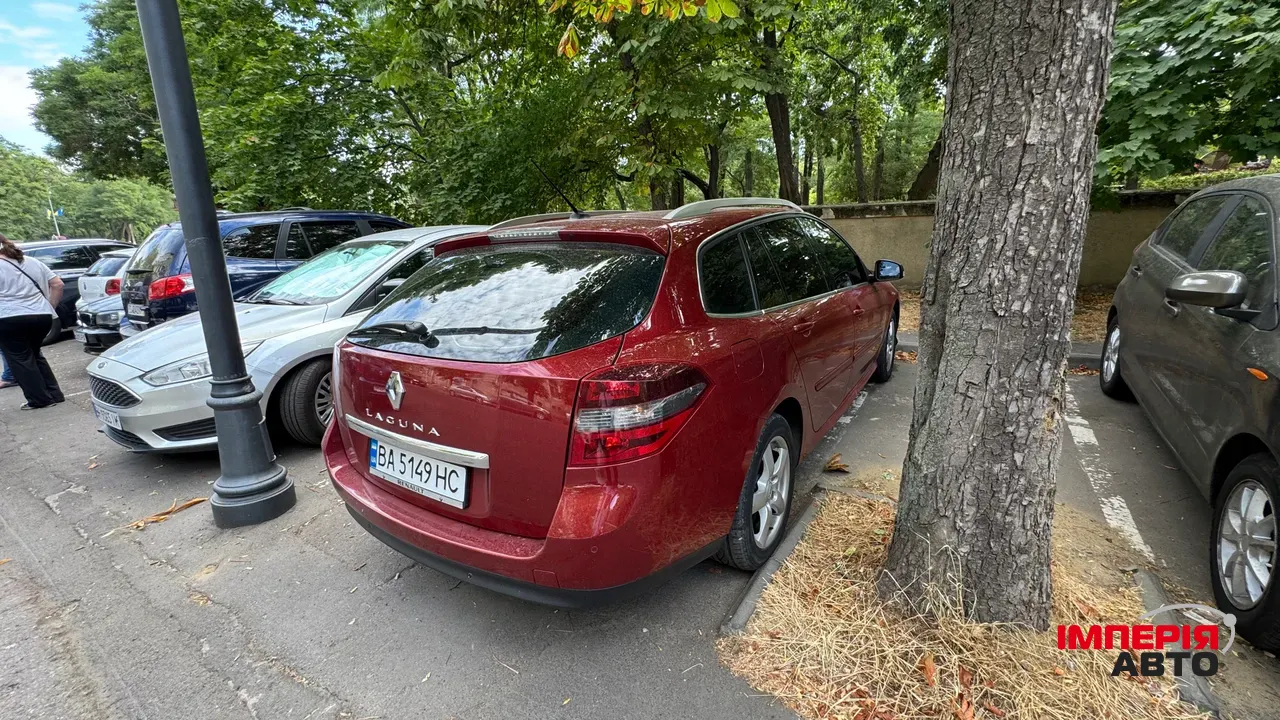 Renault Laguna - фото 2