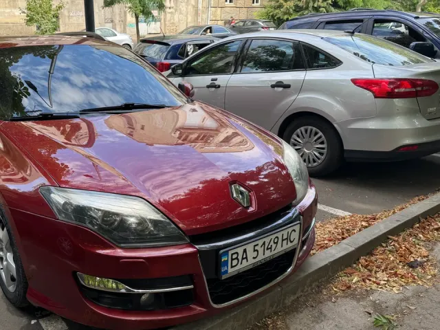 Renault Laguna - фото 3