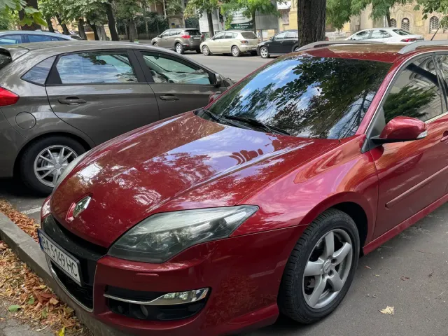 Renault Laguna - фото 1