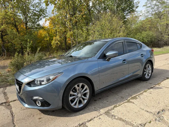 Mazda 3 - фото 5