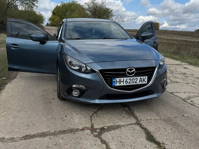 Mazda 3 - фото 4
