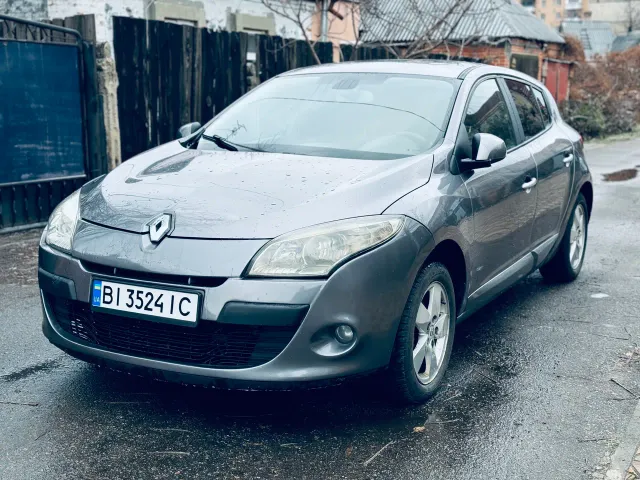 Renault Megane - фото 1