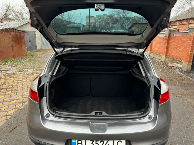 Renault Megane - фото 3