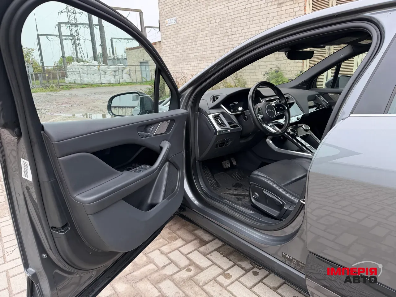 Jaguar I-Pace - фото 12