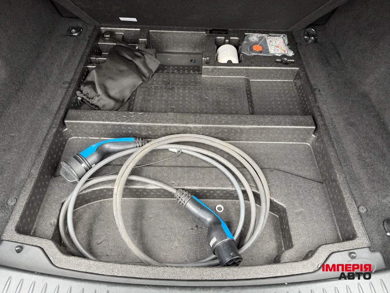 Jaguar I-Pace - фото 28