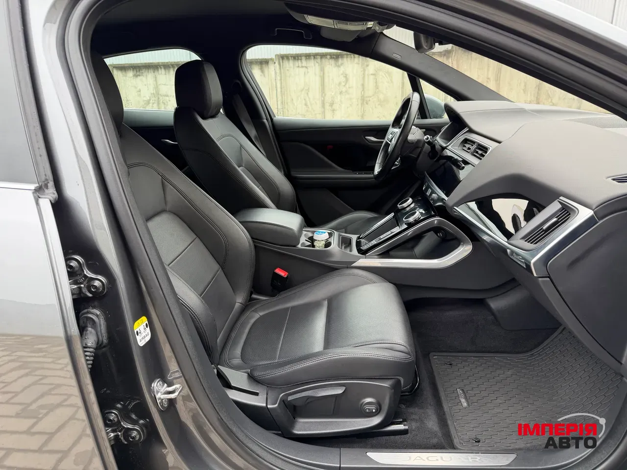 Jaguar I-Pace - фото 19