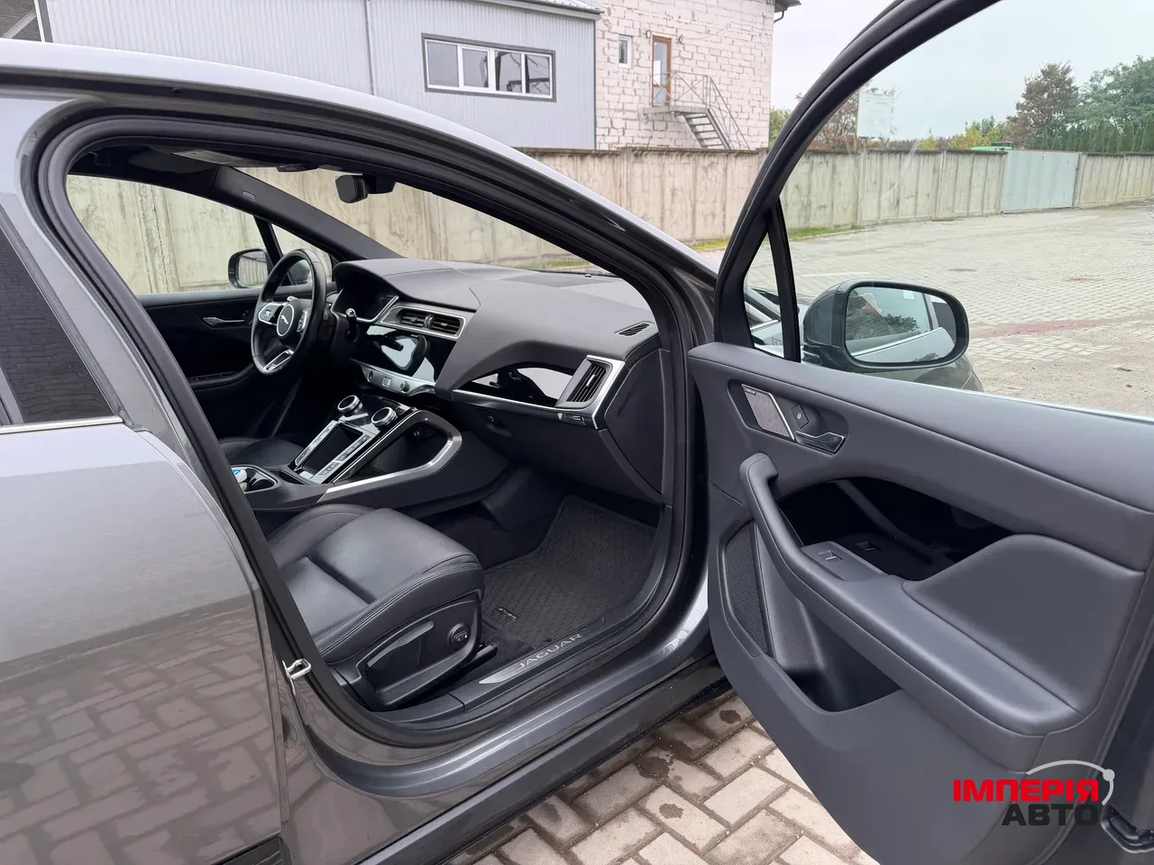 Jaguar I-Pace - фото 18