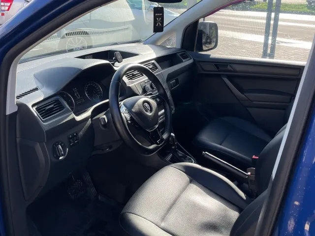 Volkswagen Caddy - фото 5