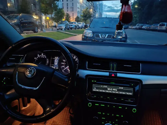 Skoda Superb - фото 4