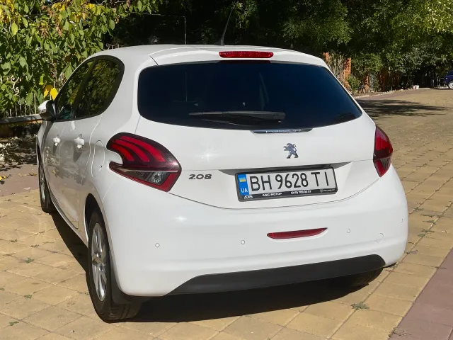 Peugeot 208 - фото 5