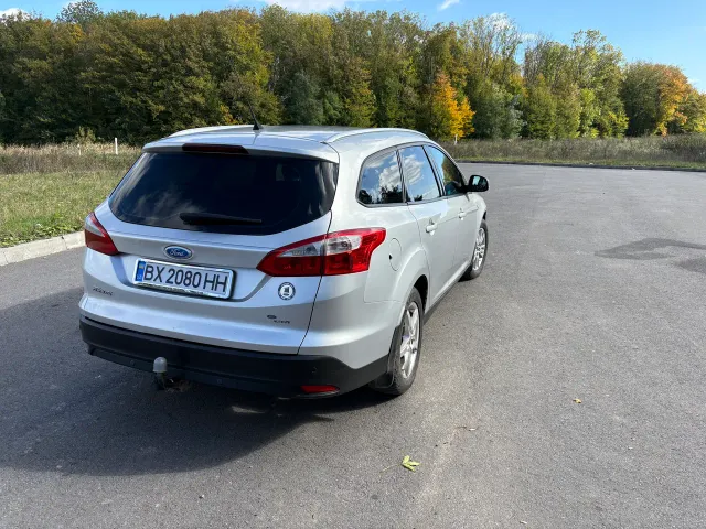 Ford Focus - фото 4