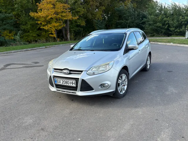 Ford Focus - фото 1