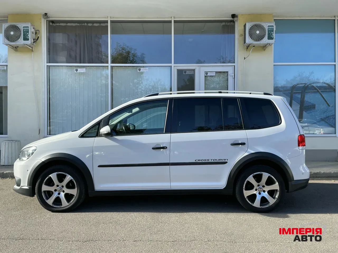 Volkswagen Touran - фото 13