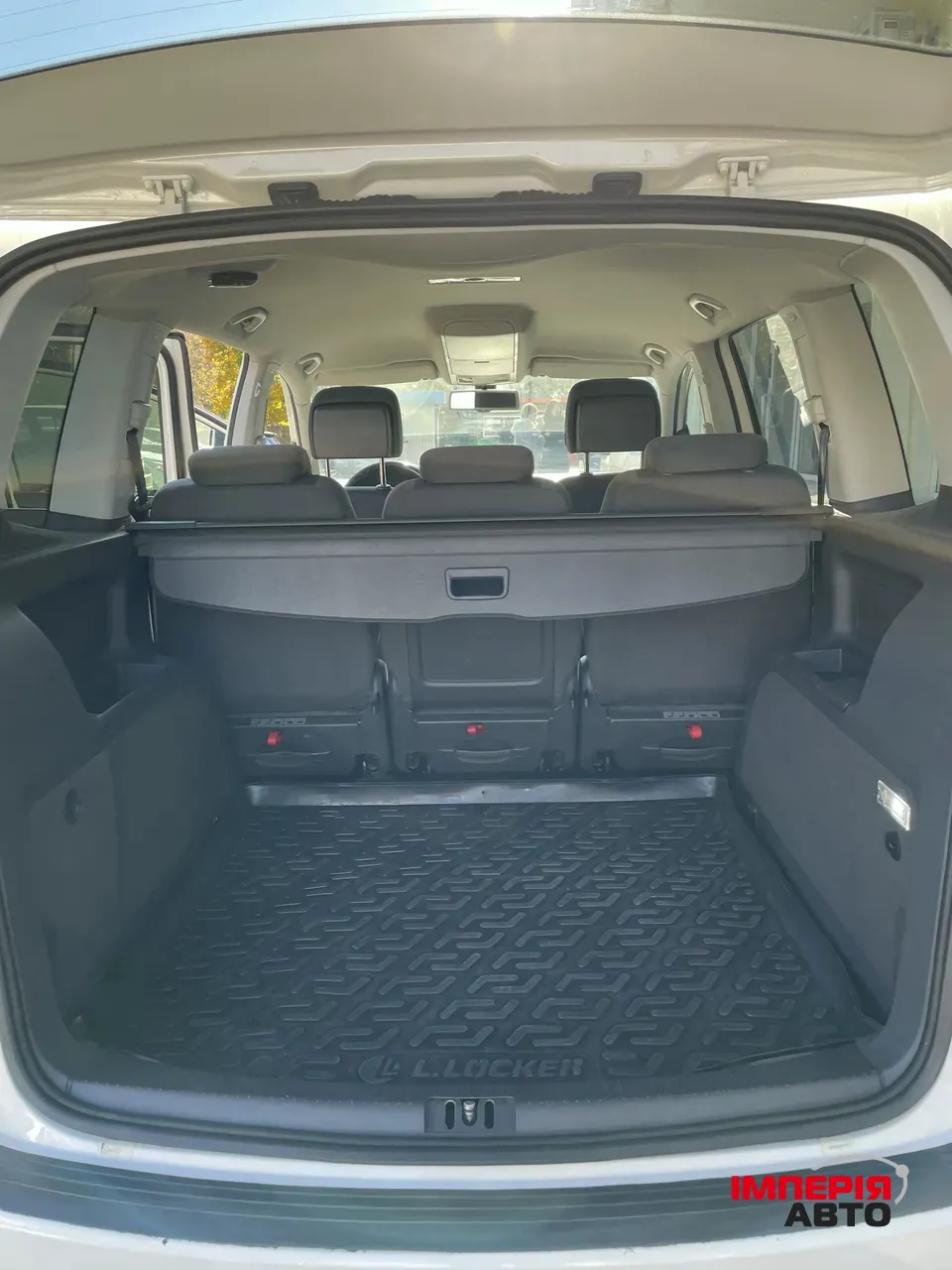 Volkswagen Touran - фото 24