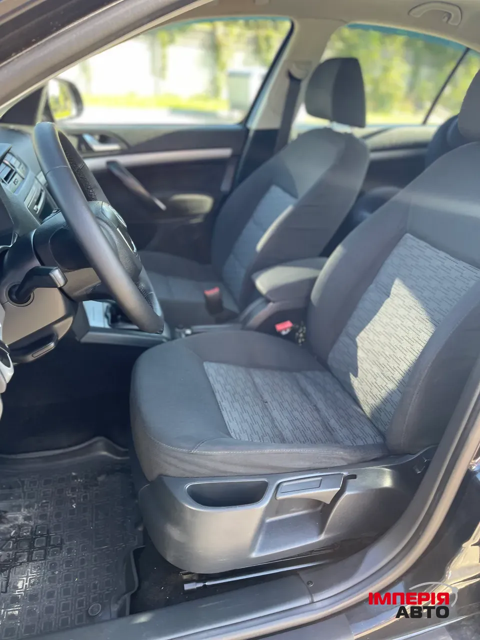 Skoda Octavia - фото 8