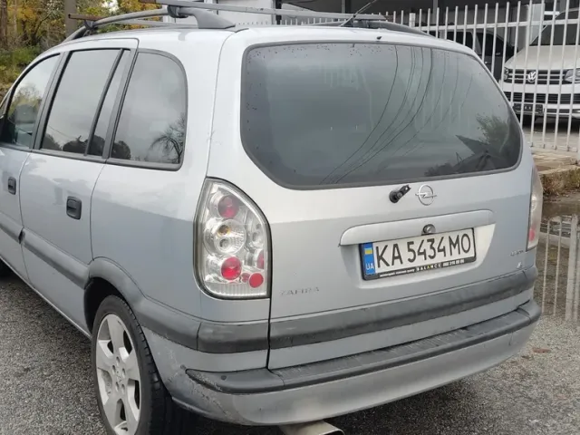 Opel Zafira - фото 5