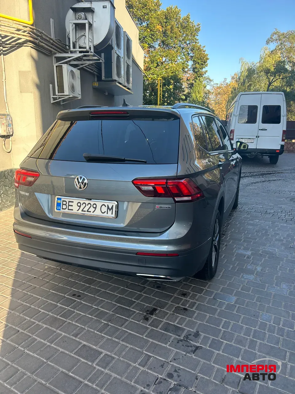 Volkswagen Tiguan - фото 6